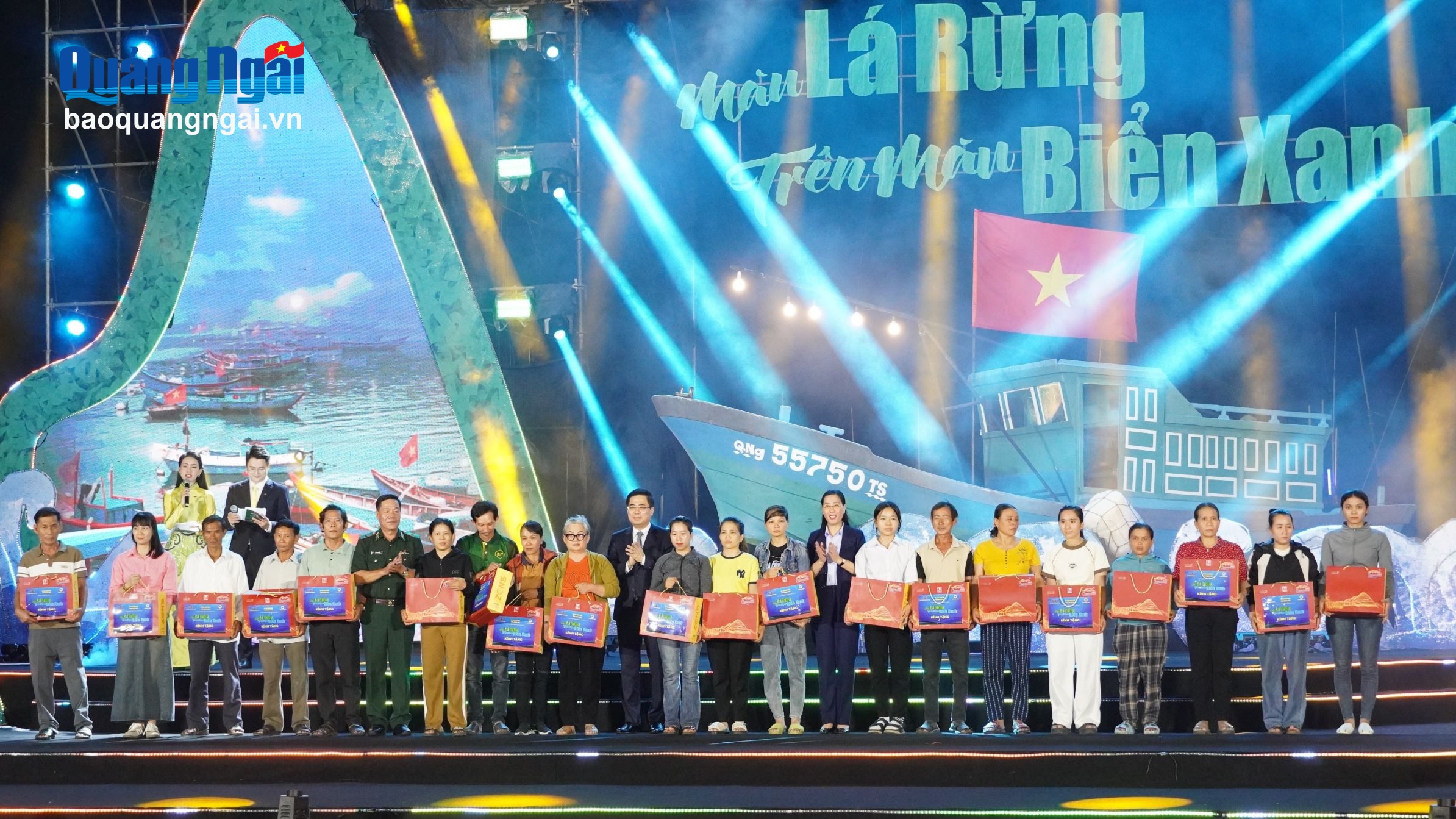 Đặc sắc Chương trình nghệ thuật “Màu lá rừng trên màu biển xanh”