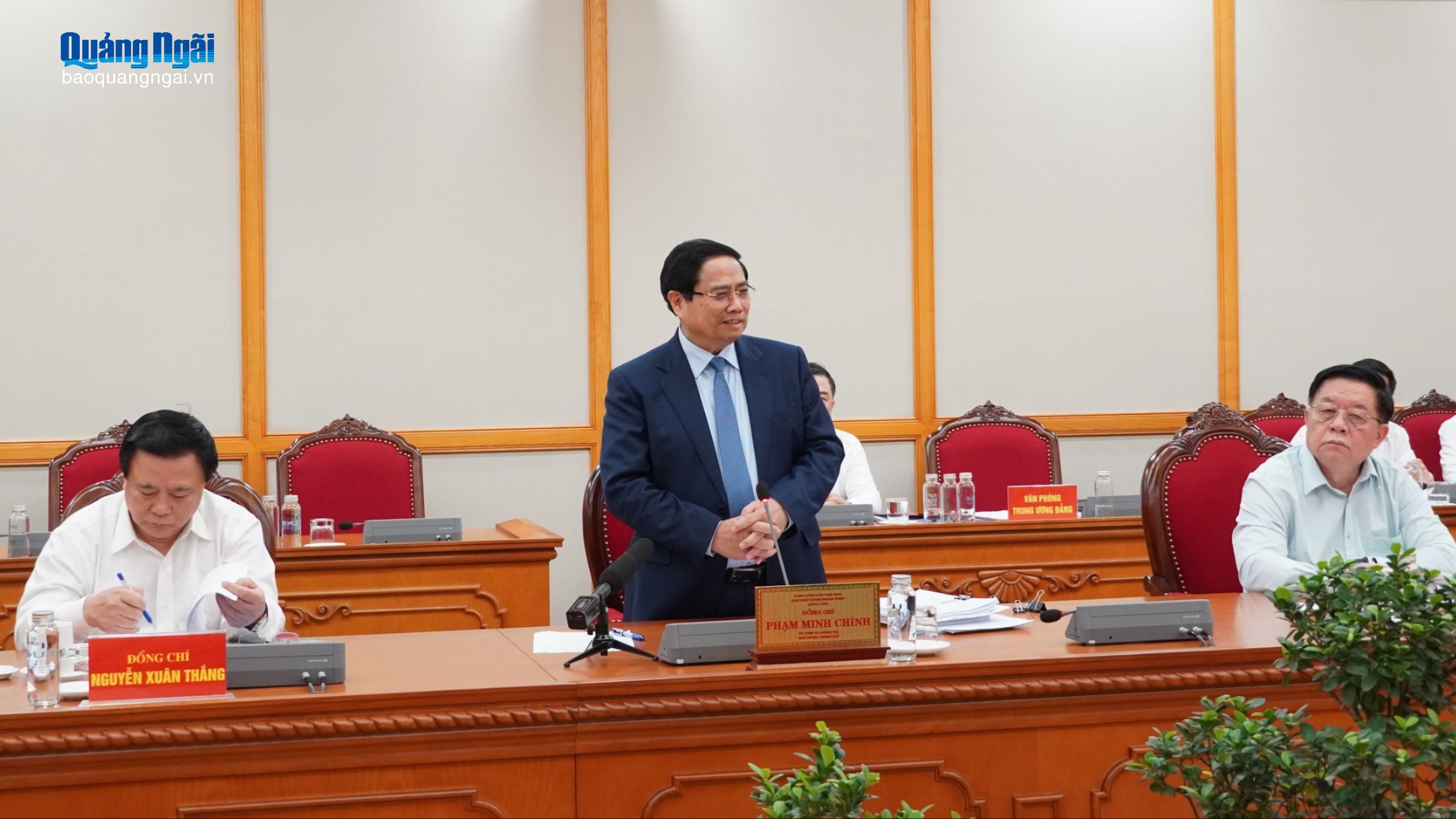 Bộ Chính trị làm việc với Ban Thường vụ Tỉnh ủy về chuẩn bị Đại hội đại biểu Đảng bộ tỉnh lần thứ I