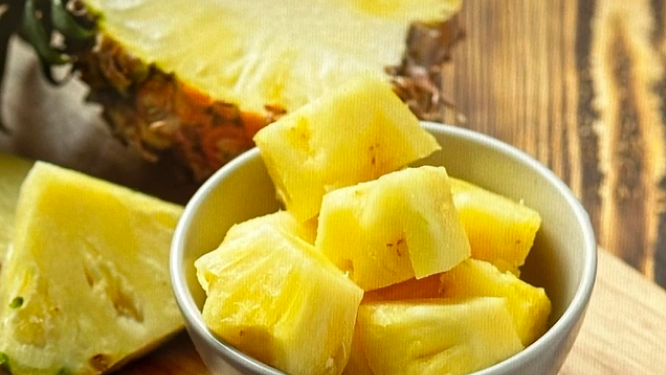 Người bị trào ngược acid có nên ăn dứa không?