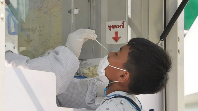 Thái Lan bùng phát COVID-19 do biến thể mới Omicron XEC