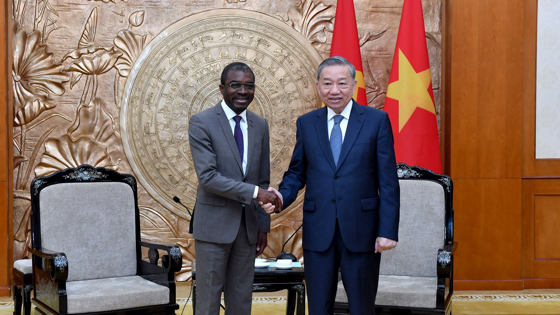 Tổng Bí thư Tô Lâm tiếp Giám đốc Trung tâm Di sản Thế giới của UNESCO