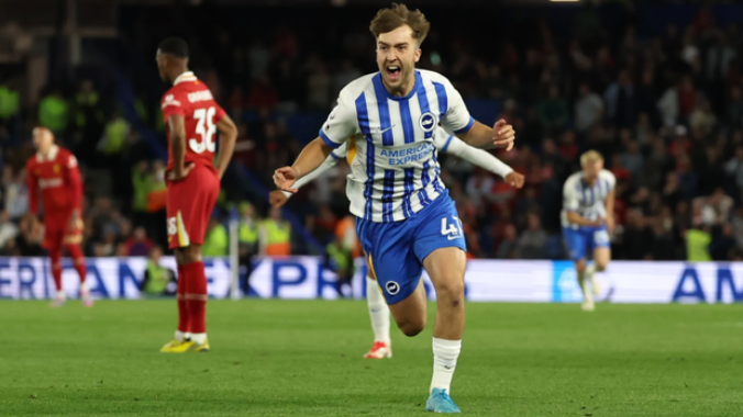 Tân vương Liverpool tiếp tục gục ngã, Brighton mơ vé châu Âu
