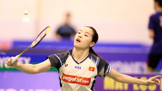 Nguyễn Thùy Linh thắng cựu số 1 thế giới, khiến đối thủ bực tức đập vợt