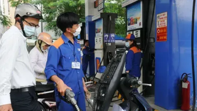 Giá xăng tăng trở lại Giá xăng tăng trở lại