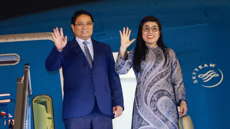 Thủ tướng Chính phủ lên đường bắt đầu chuyến công tác tại châu Âu