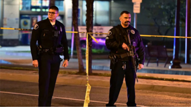 Xả súng ngoài hộp đêm ở Chicago, 18 người thương vong