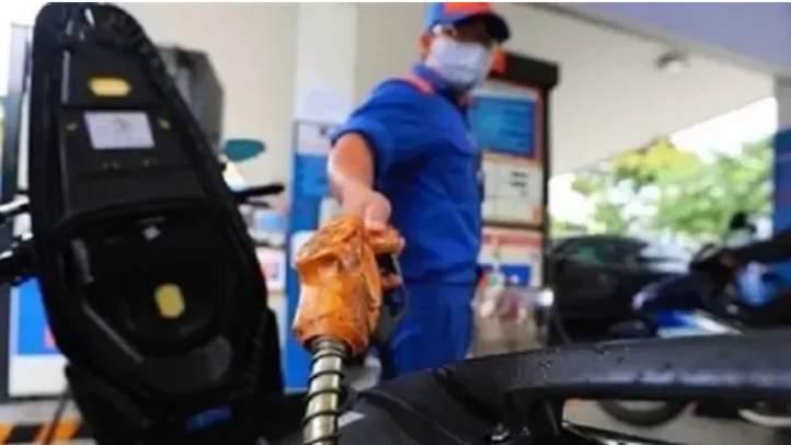 Giá xăng về dưới 20.000 đồng/lít