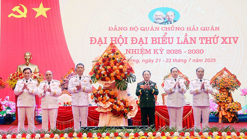 Đại tướng Trịnh Văn Quyết dự, chỉ đạo Đại hội đại biểu Đảng bộ Quân chủng Hải quân nhiệm kỳ 2025 - 2030