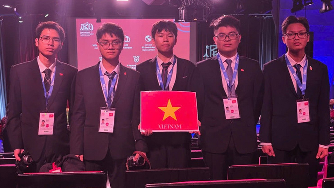 Học sinh Việt Nam đạt 5 huy chương Olympic Vật lý quốc tế IPhO 2025