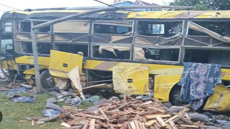 Lật xe buýt 2 tầng tại Peru khiến ít nhất 18 người thiệt mạng