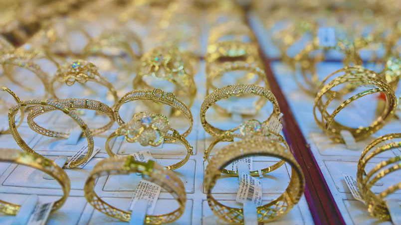 Giá vàng ngày 30/7: Vàng miếng, vàng nhẫn SJC tăng sau 4 phiên đi ngang