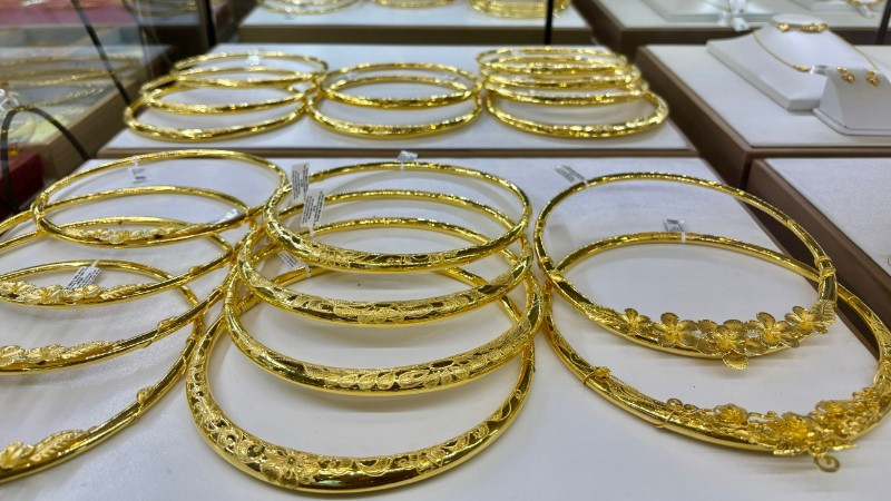 Giá vàng ngày 10/8: Vàng miếng SJC neo ở mức đỉnh lịch sử mới