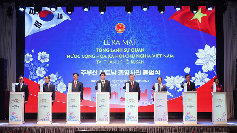 Ra mắt Tổng lãnh sự quán Việt Nam tại Busan, Hàn Quốc