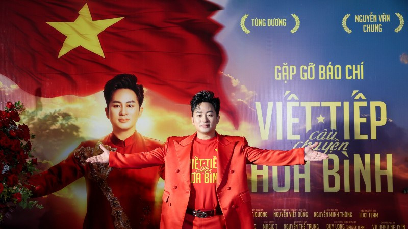 Ca sĩ Tùng Dương gây xúc động với MV “Viết tiếp câu chuyện hòa bình”