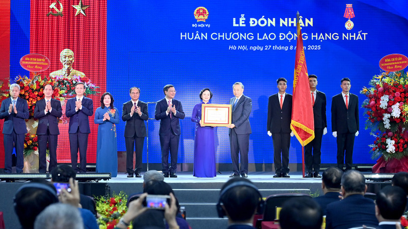 Tiếp tục là lực lượng nòng cốt trong tham mưu chiến lược, kiến tạo nền hành chính hiện đại