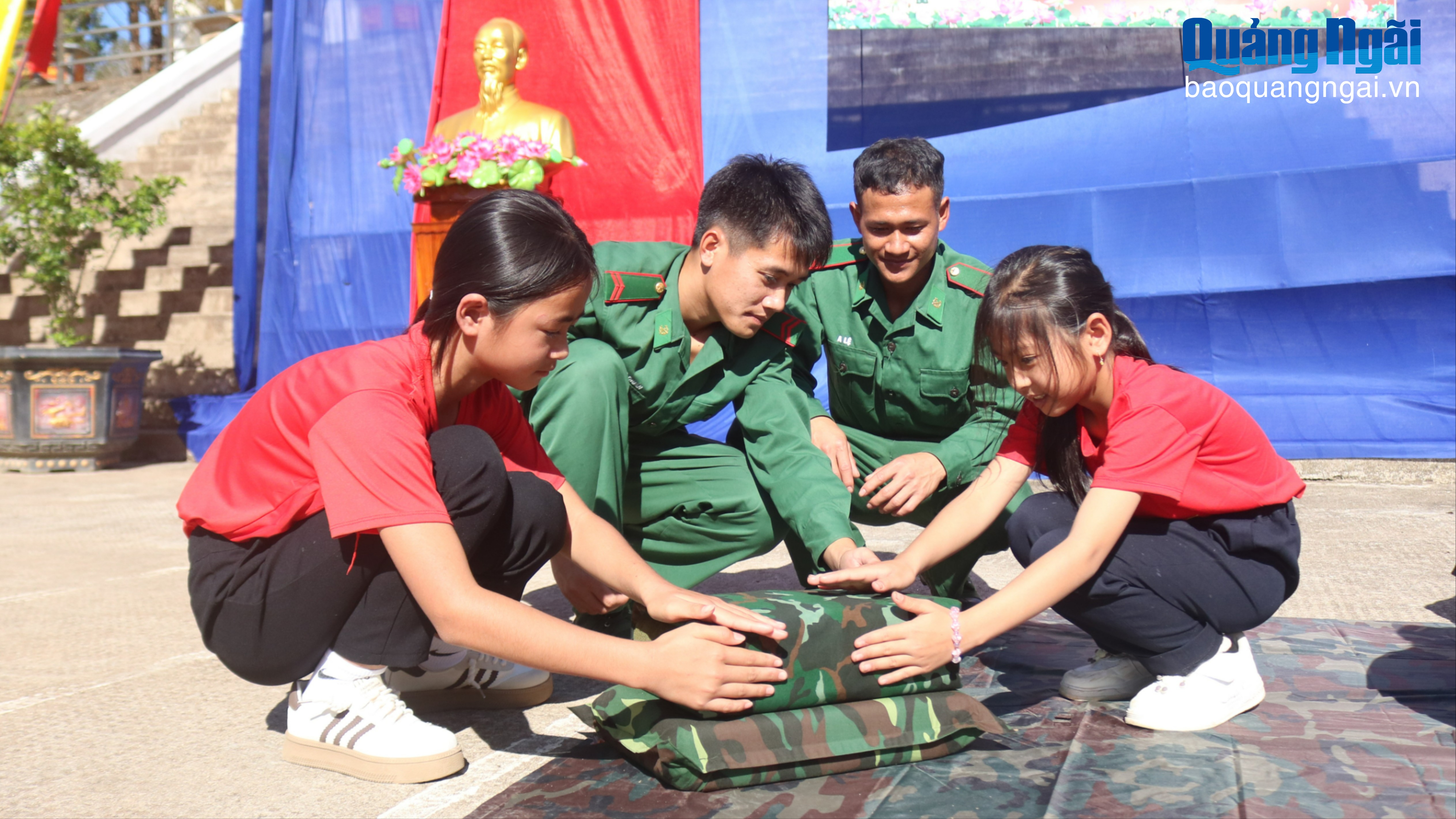 “Tiết học vùng biên” vun đắp tình yêu Tổ quốc