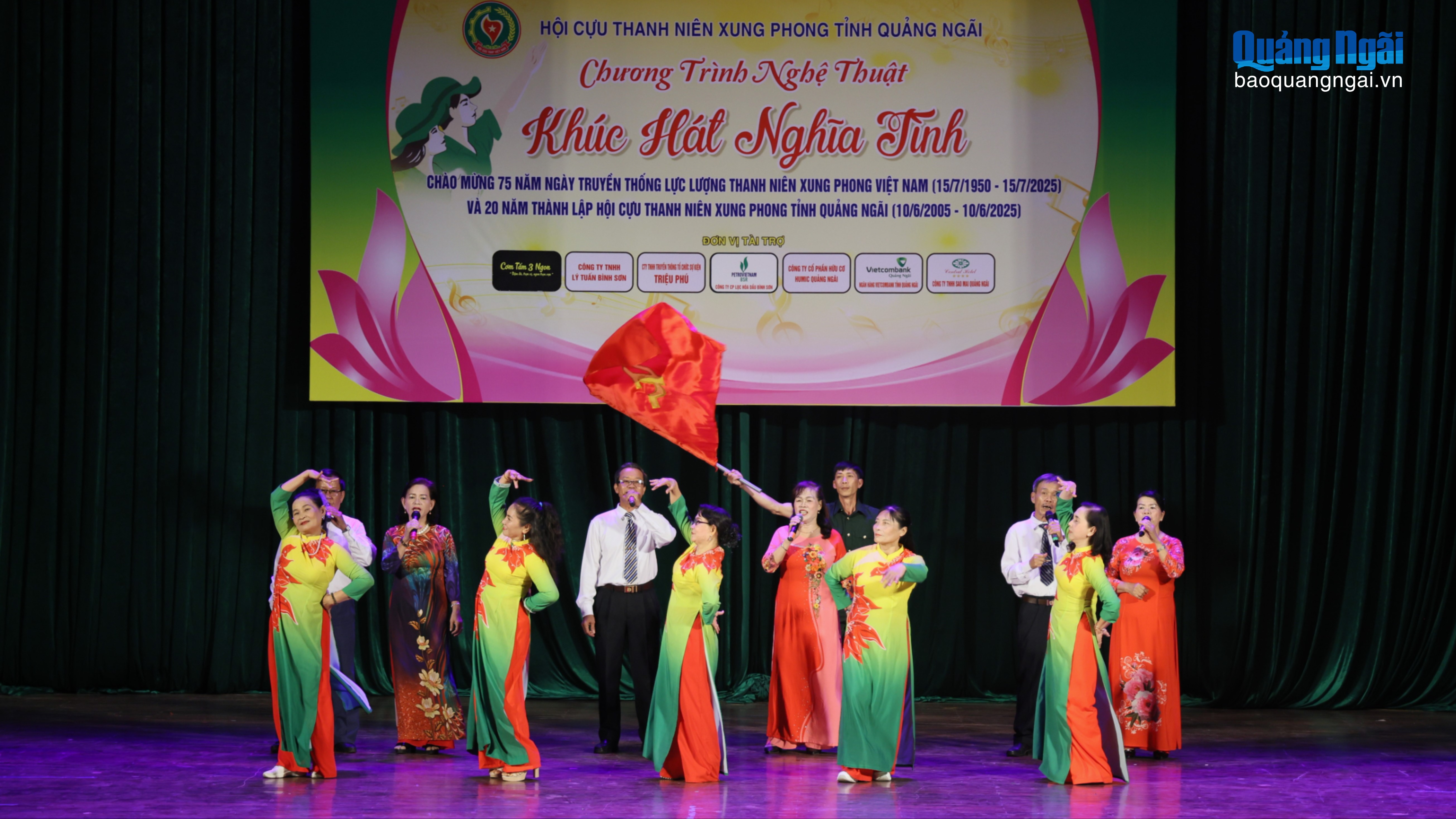 Lắng đọng chương trình nghệ thuật “Khúc hát nghĩa tình”