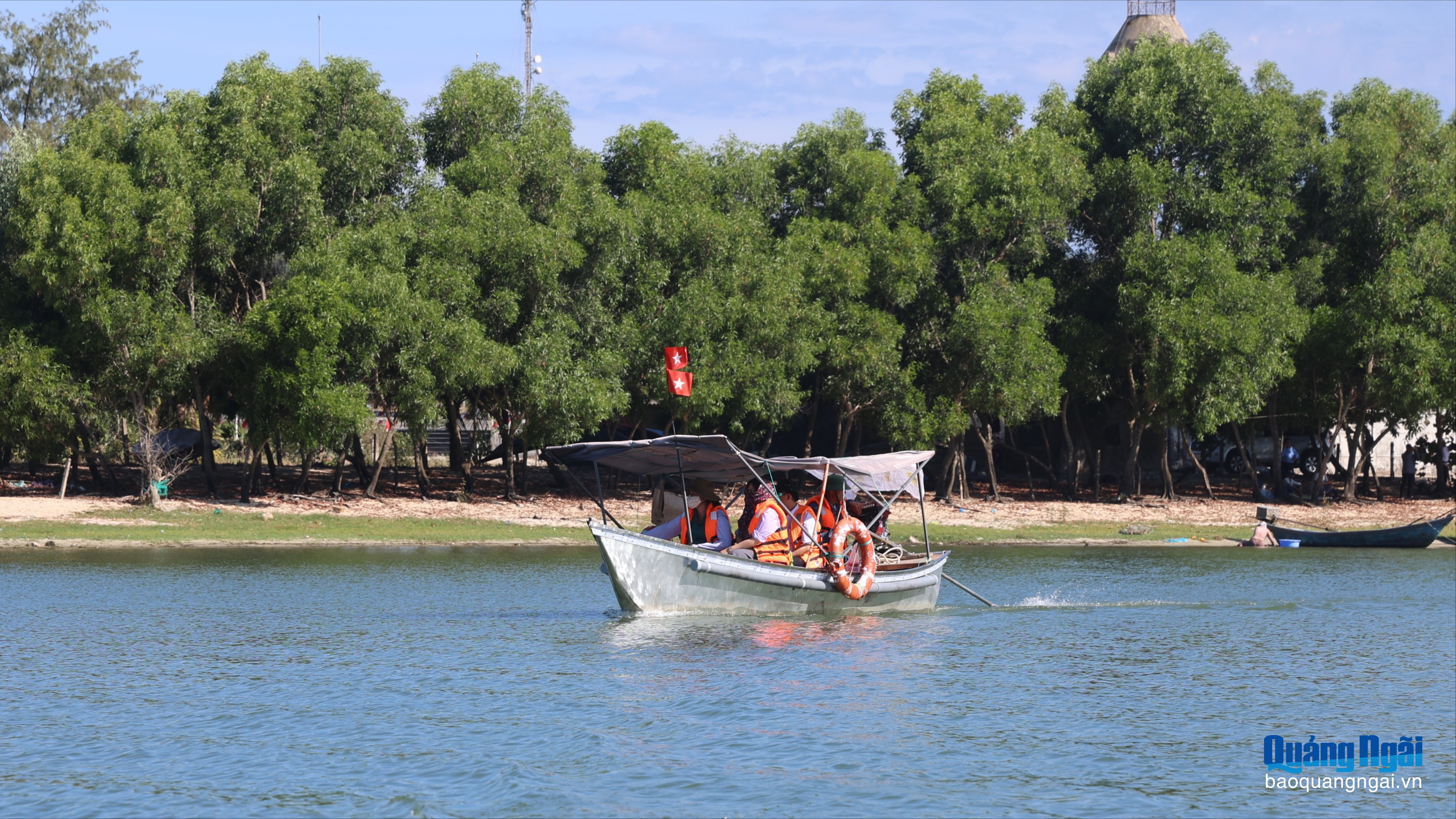 Tăng cường bảo đảm an toàn giao thông đường thủy nội địa