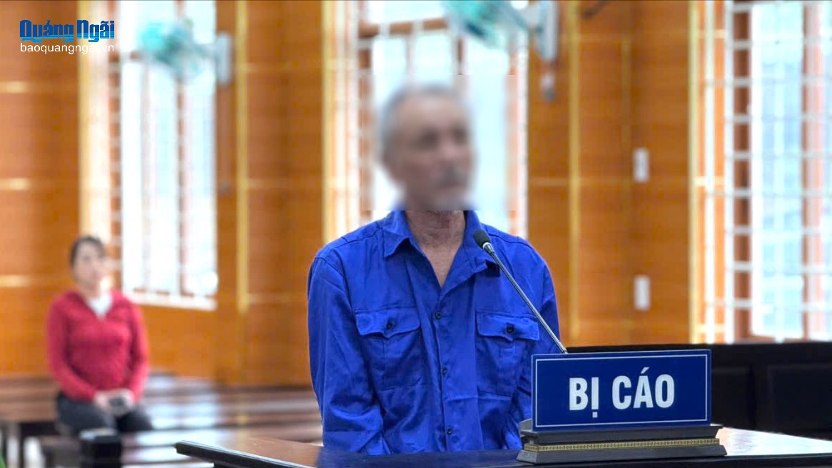 Chồng tạt xăng khiến vợ tử vong sau cãi vã, lãnh 15 năm tù