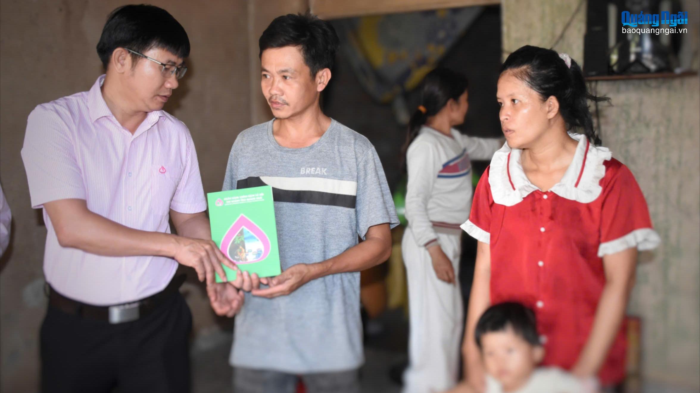 Ngân hàng Chính sách xã hội tỉnh hỗ trợ các gia đình có con tử vong do đuối nước