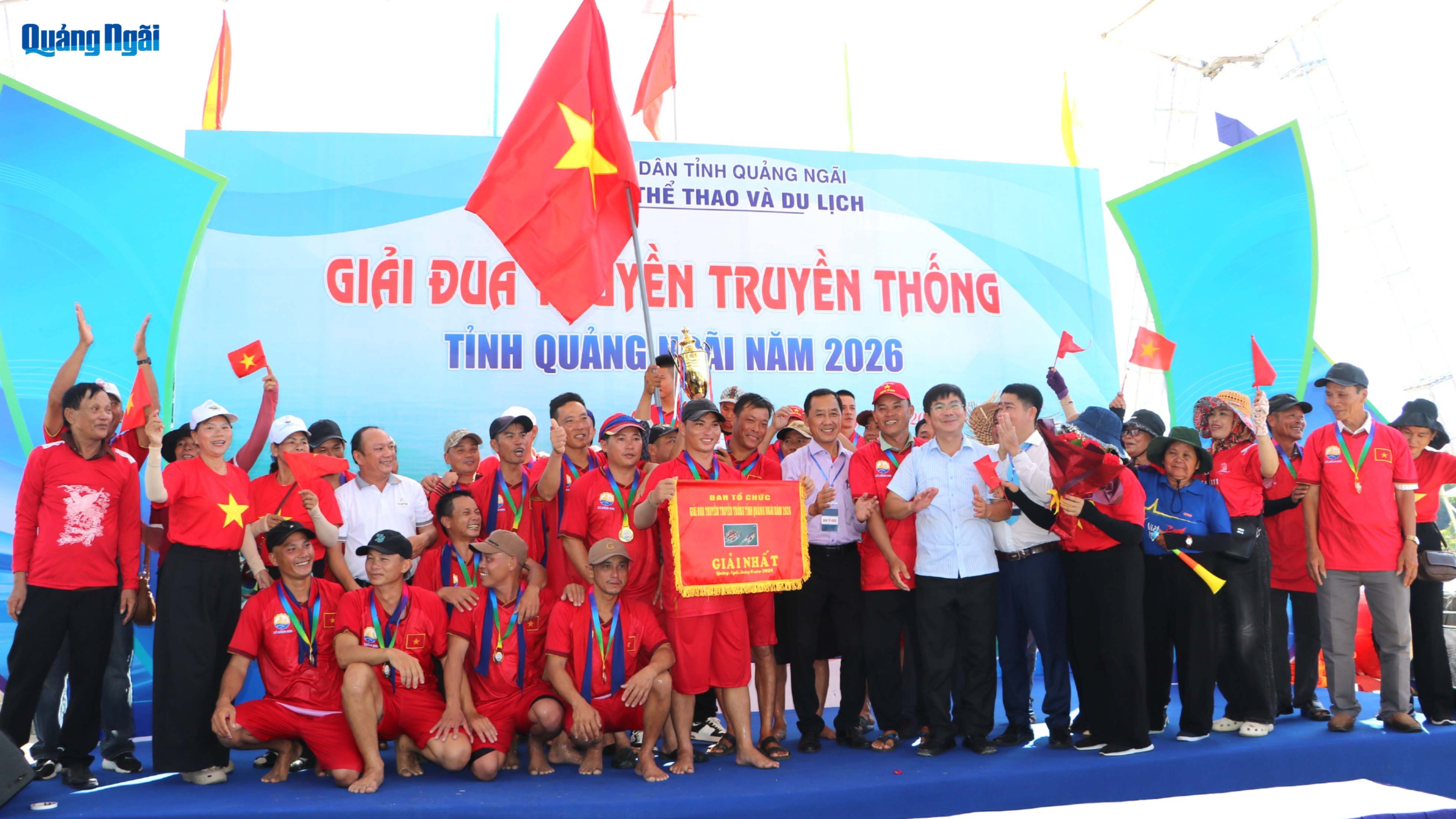 Xã Đông Sơn giành giải Nhất tại Giải đua thuyền truyền thống tỉnh Quảng Ngãi