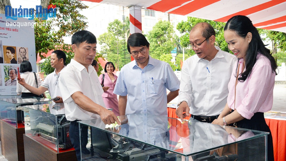 Lớn lên cùng truyền hình