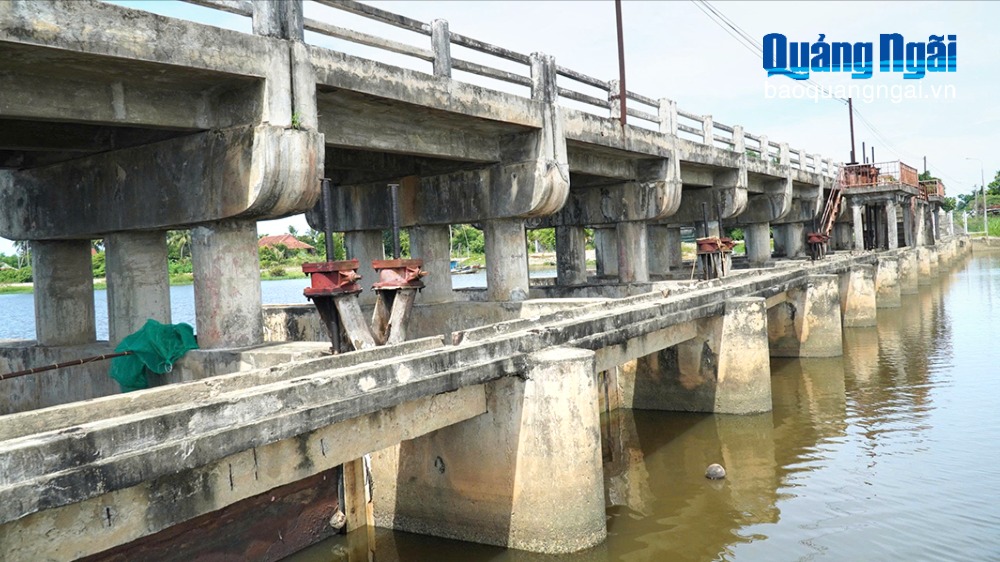 Nhiều công trình thủy lợi xuống cấp: Nguy cơ mất an toàn