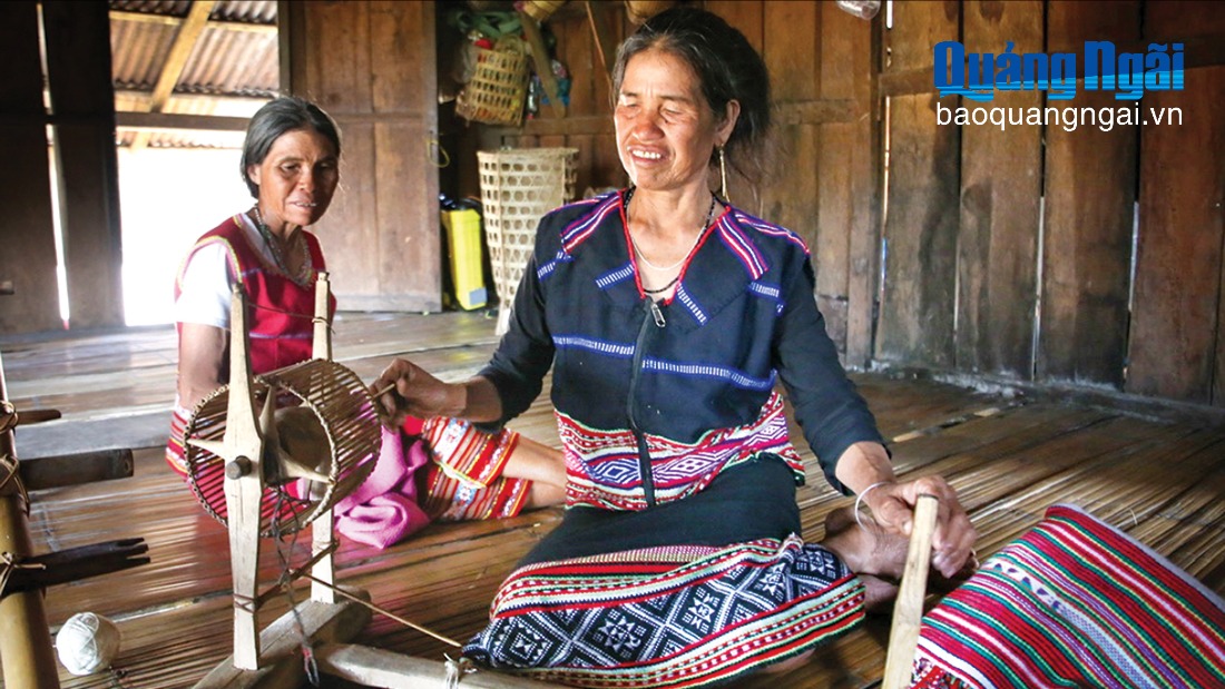 Cháy mãi lửa nghề