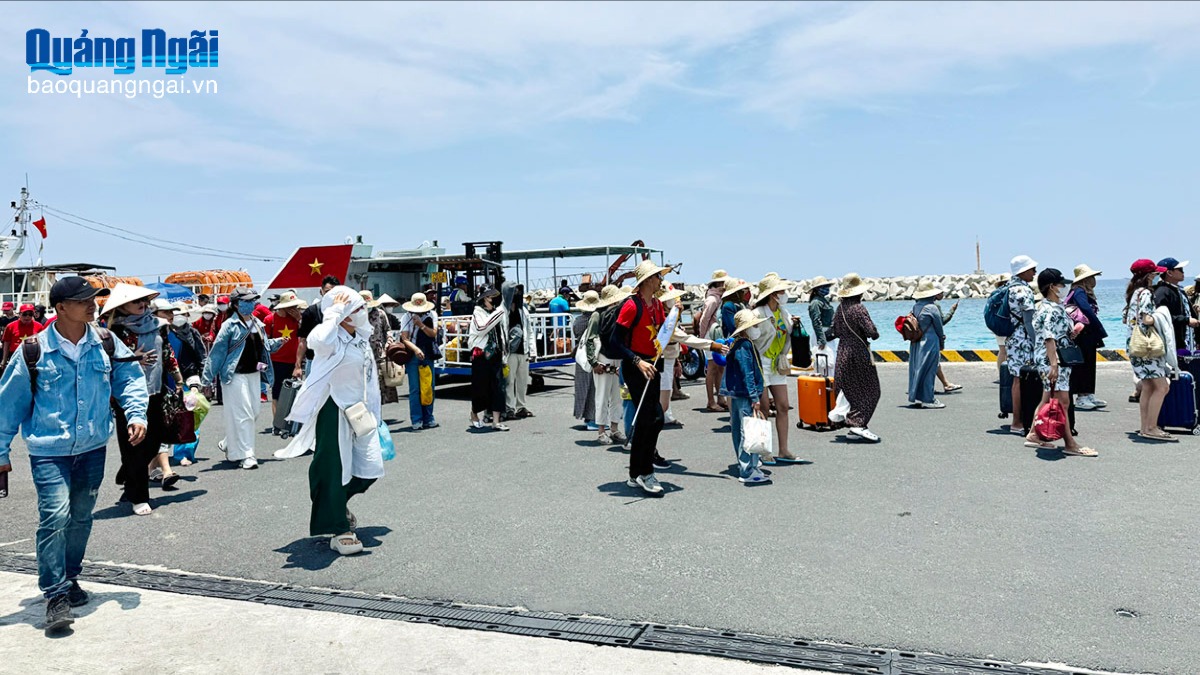 Vận tải hành khách tuyến đường thủy: Đặt sự an toàn lên hàng đầu