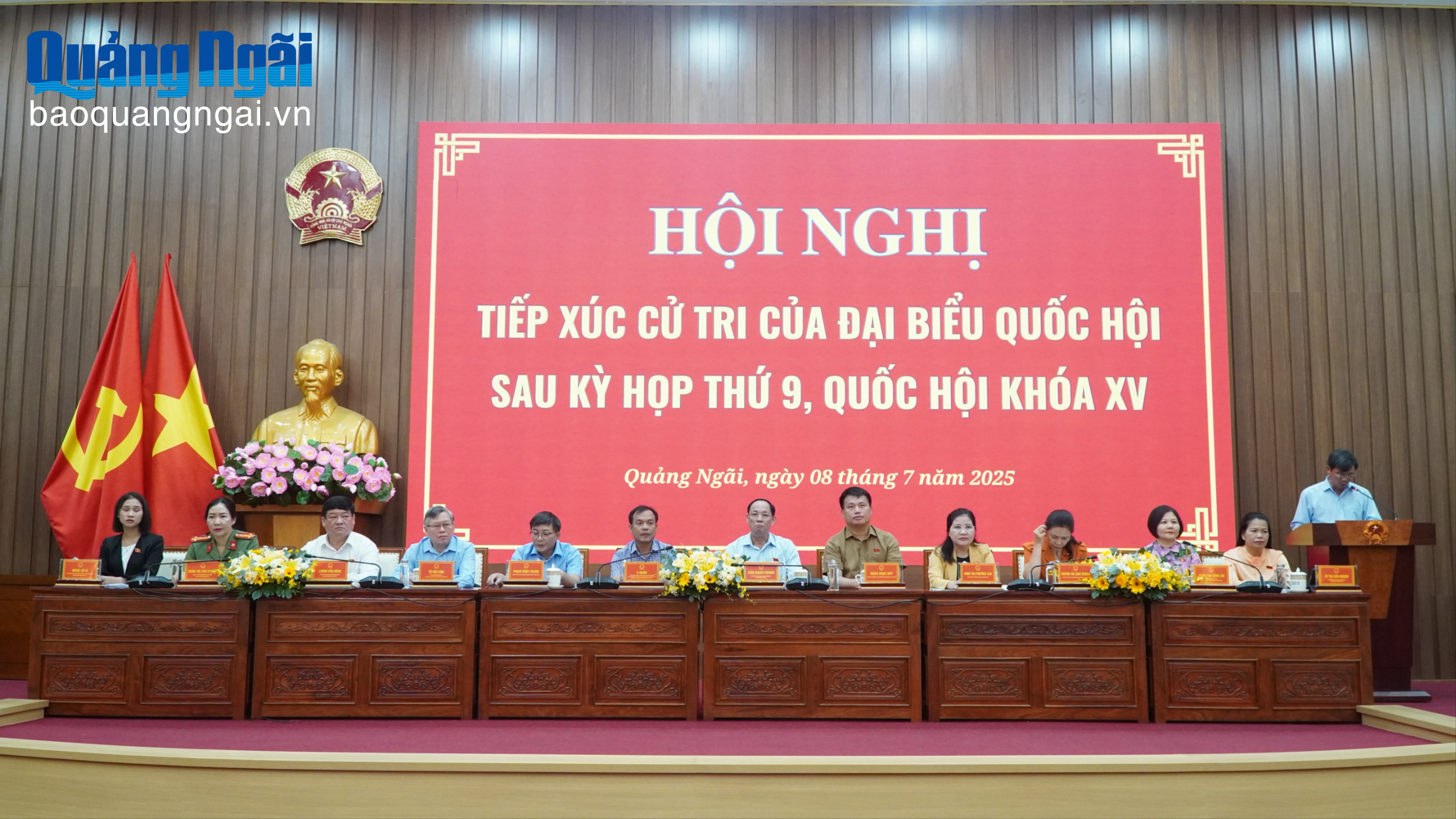 Phó Chủ tịch Quốc hội Trần Quang Phương tiếp xúc cử tri 10 xã, phường và đặc khu Lý Sơn
