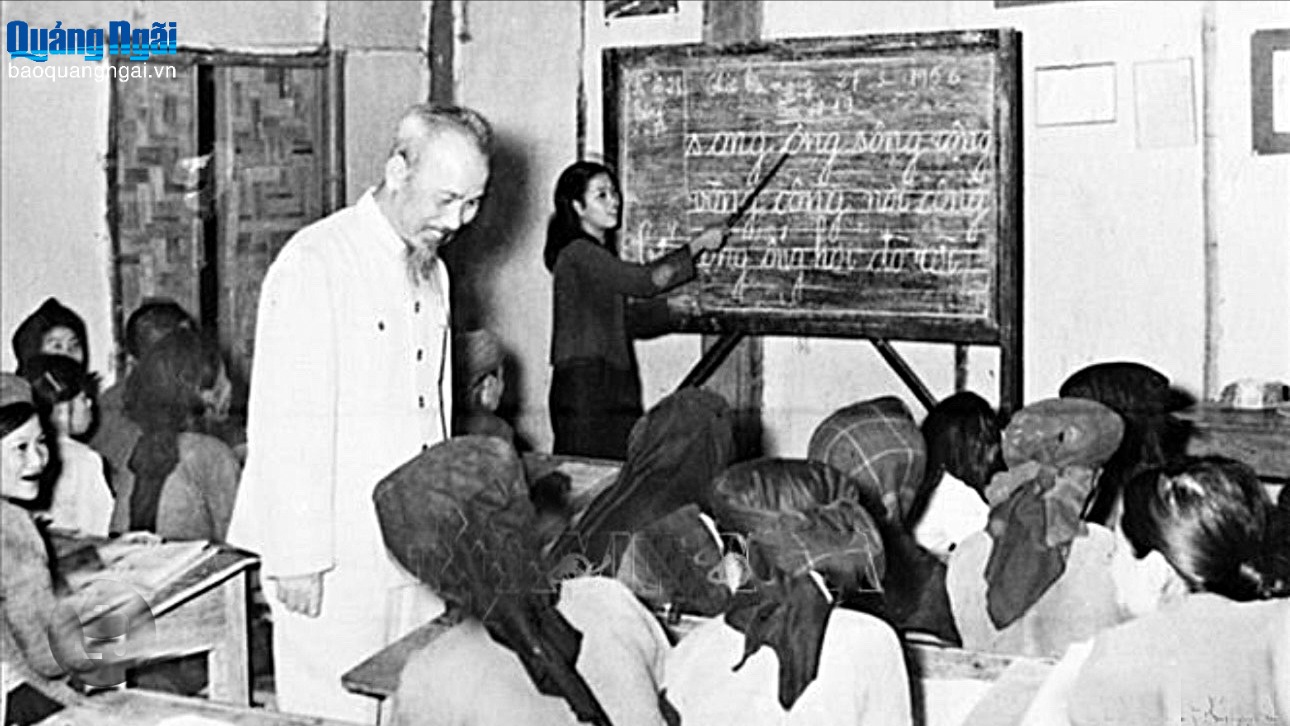 Từ xóa mù chữ đến xóa mù “số”