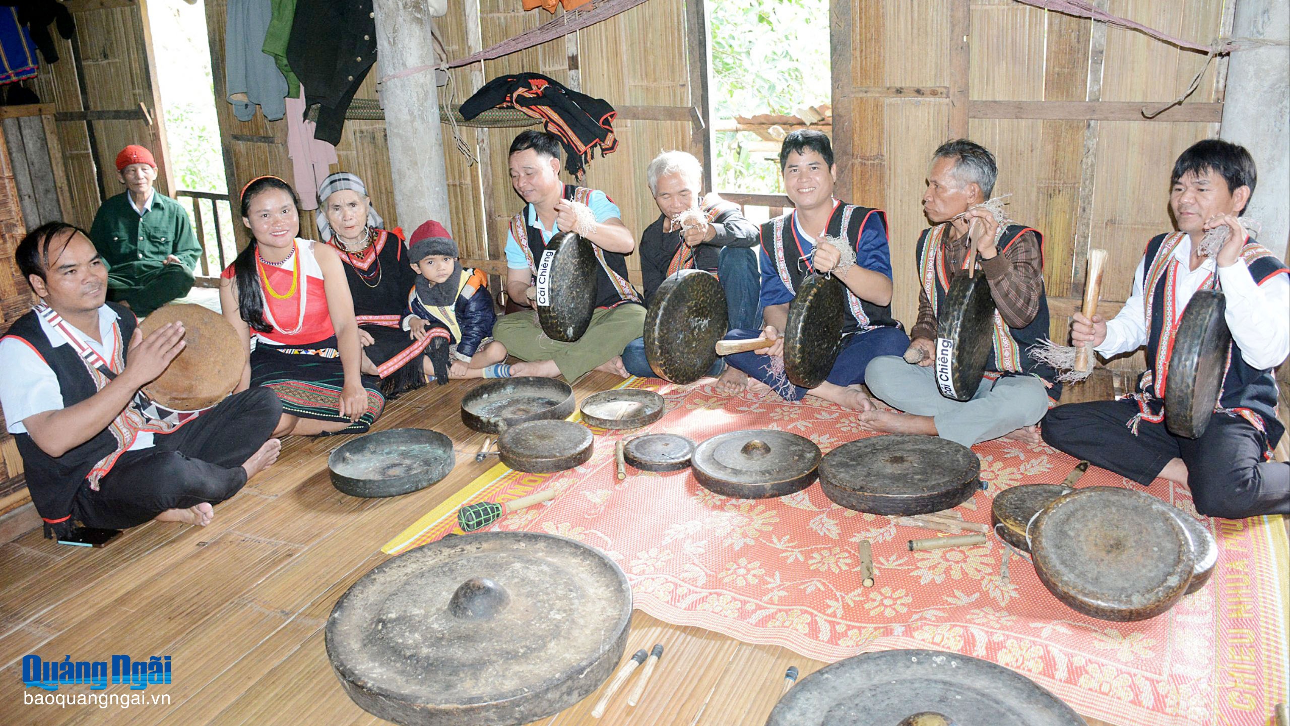 Bảo tồn văn hóa cồng chiêng Ca Dong