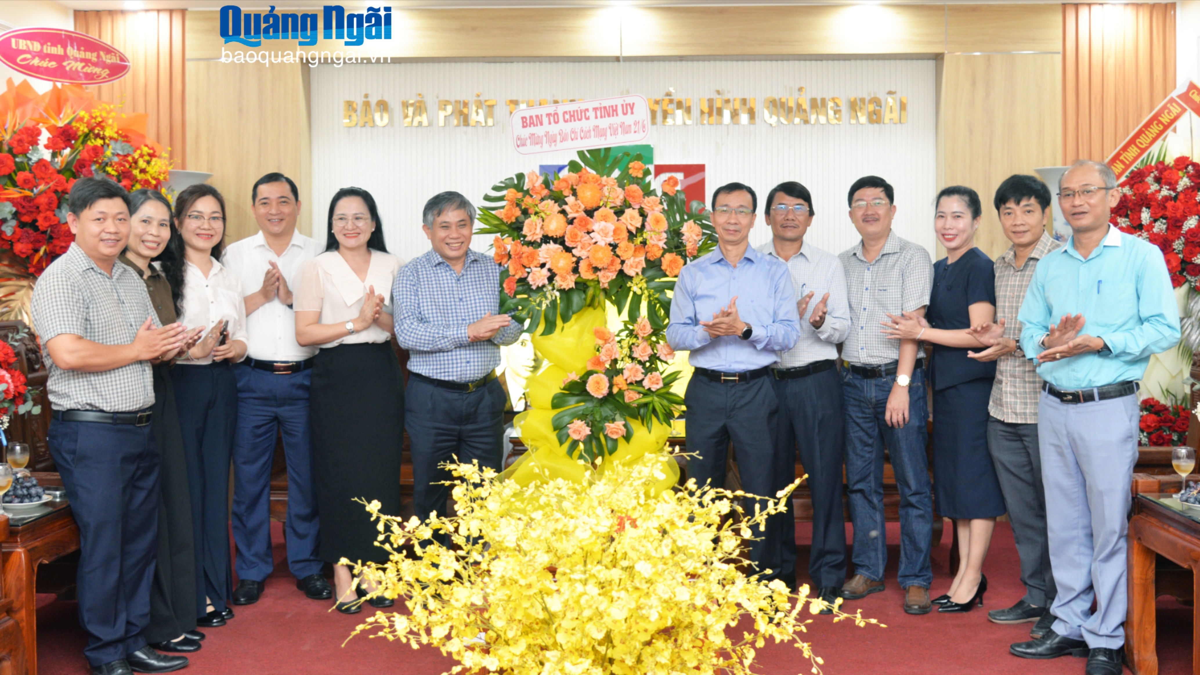 Ban Tổ chức Tỉnh ủy thăm, chúc mừng Báo và Phát thanh, Truyền hình Quảng Ngãi