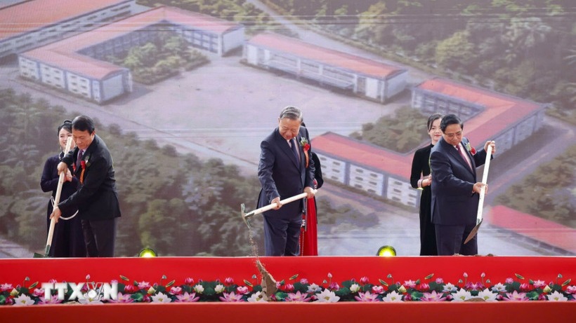 Tổng Bí thư: Đưa trường phổ thông nội trú thành 