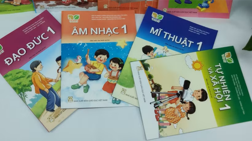 Đề xuất miễn phí sách giáo khoa trên toàn quốc từ năm học 2029 - 2030