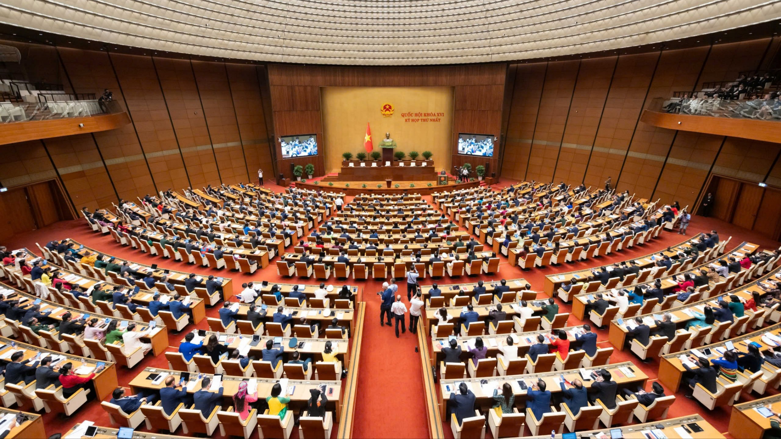 Chiều 6/4, Kỳ họp thứ nhất, Quốc hội khóa XVI tiếp tục công tác nhân sự, kiện toàn bộ máy lãnh đạo