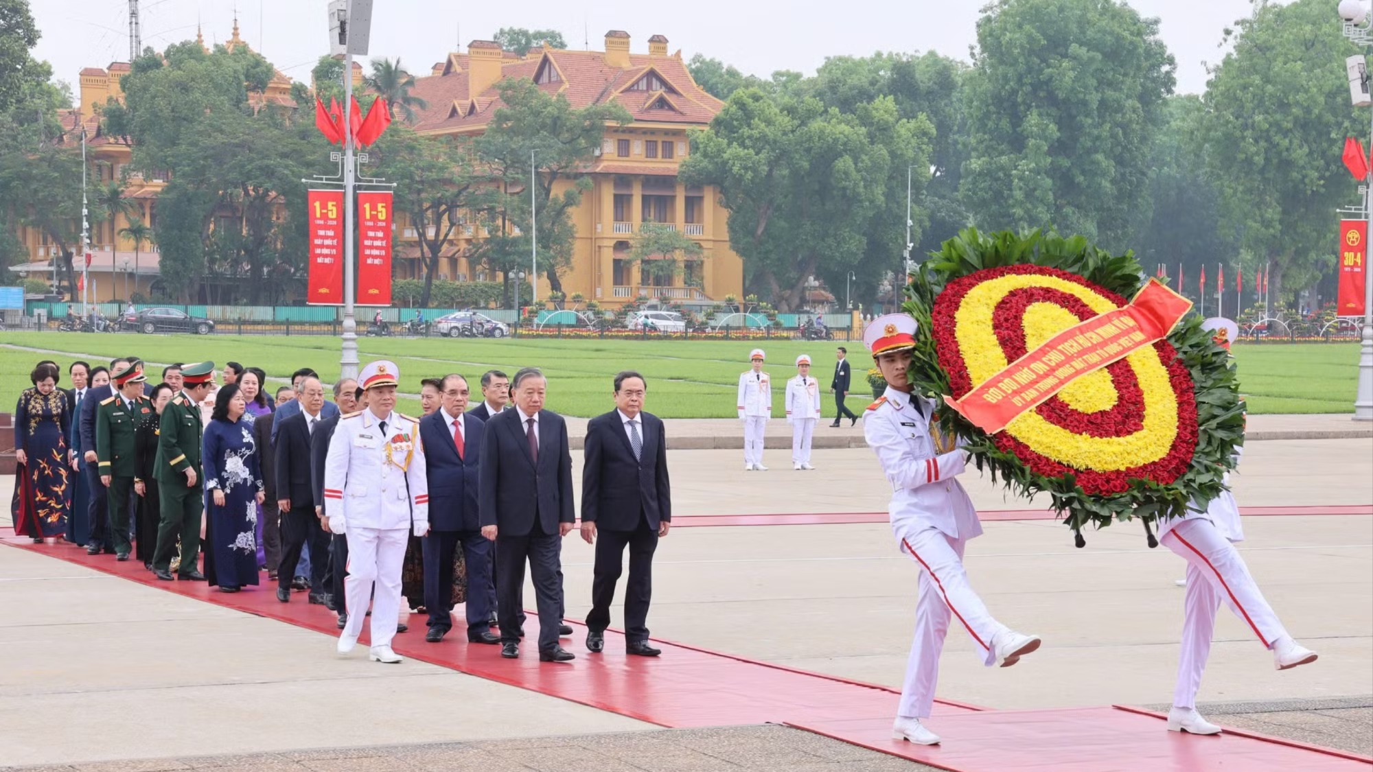 Lãnh đạo Đảng, Nhà nước vào Lăng viếng Chủ tịch Hồ Chí Minh