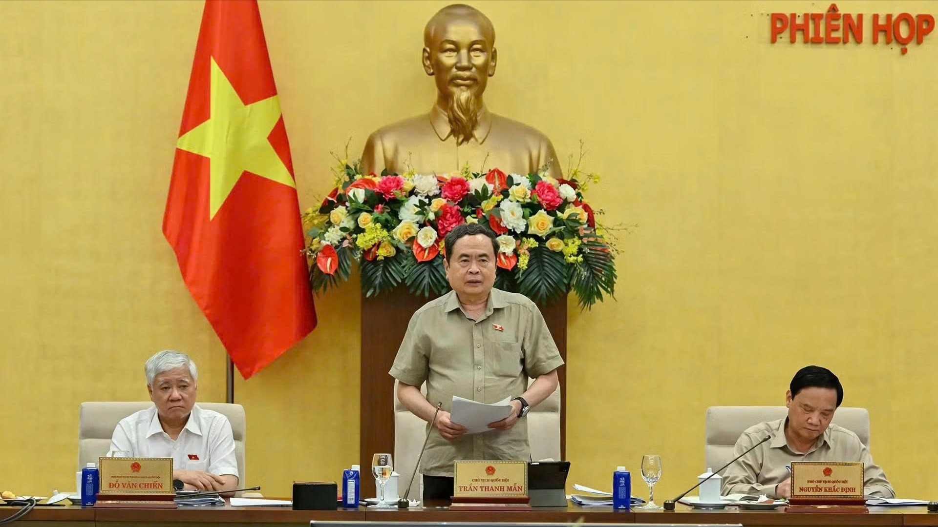 Không để công việc tồn đọng, kéo dài, ảnh hưởng đến nhiệm vụ chung