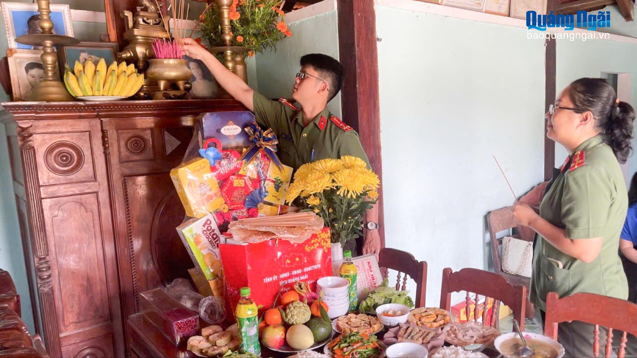 Xuân nghĩa tình bên Mẹ Việt Nam Anh hùng