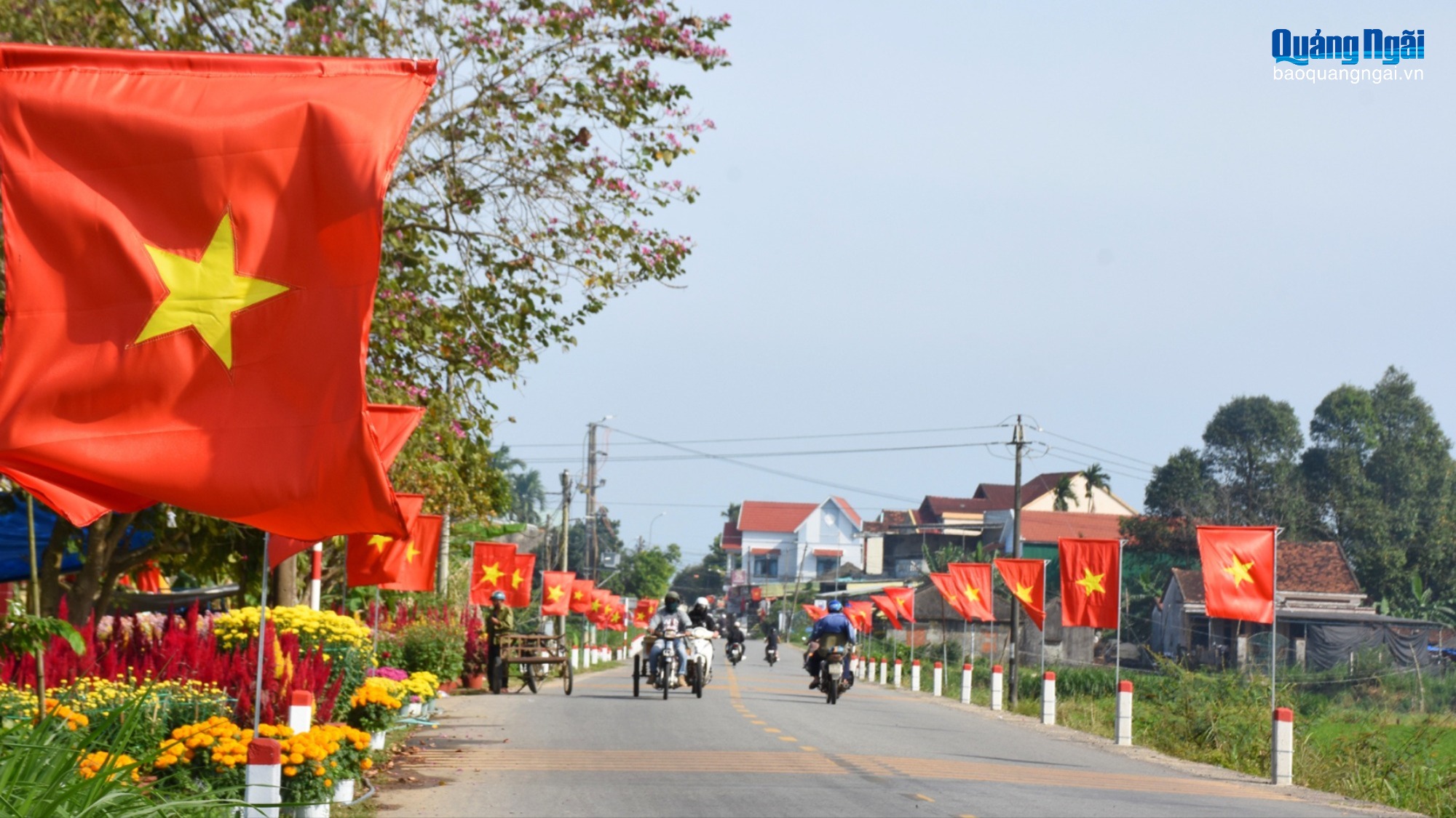 Yêu nước và thương dân