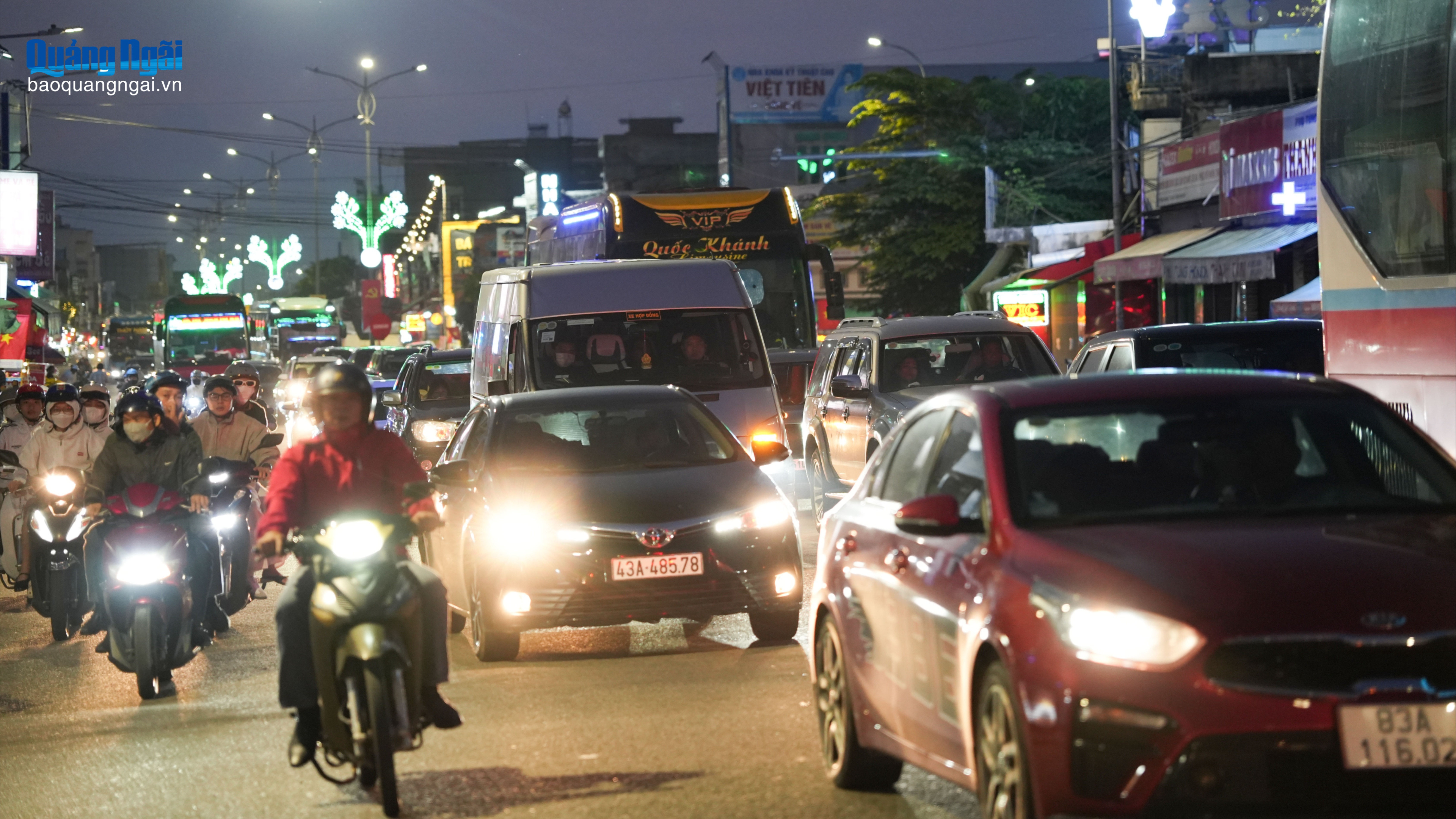 Không để ùn tắc kéo dài qua khu vực cầu sông Vệ