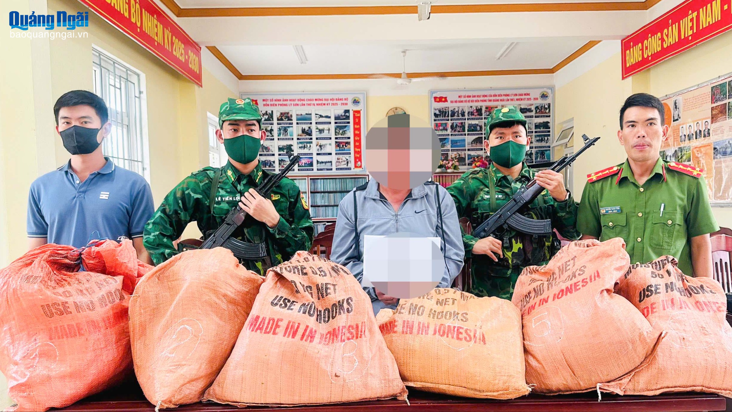 Bắt giữ đối tượng vận chuyển trái phép 97kg thuốc nổ