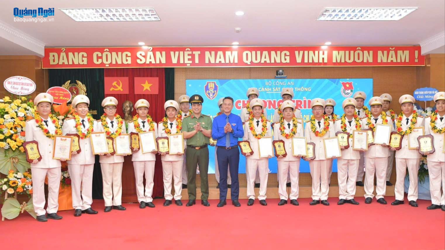 Quảng Ngãi có hai cá nhân đạt giải thưởng “Gương thanh niên cảnh sát giao thông tiêu biểu”