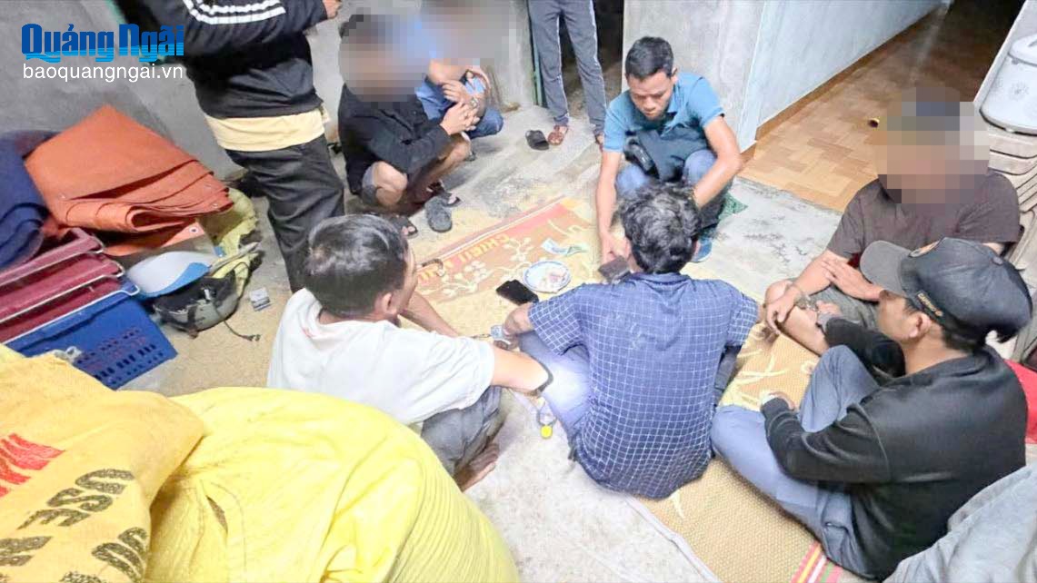 Triệt phá sòng bạc xóc đĩa ở xã Đông Sơn