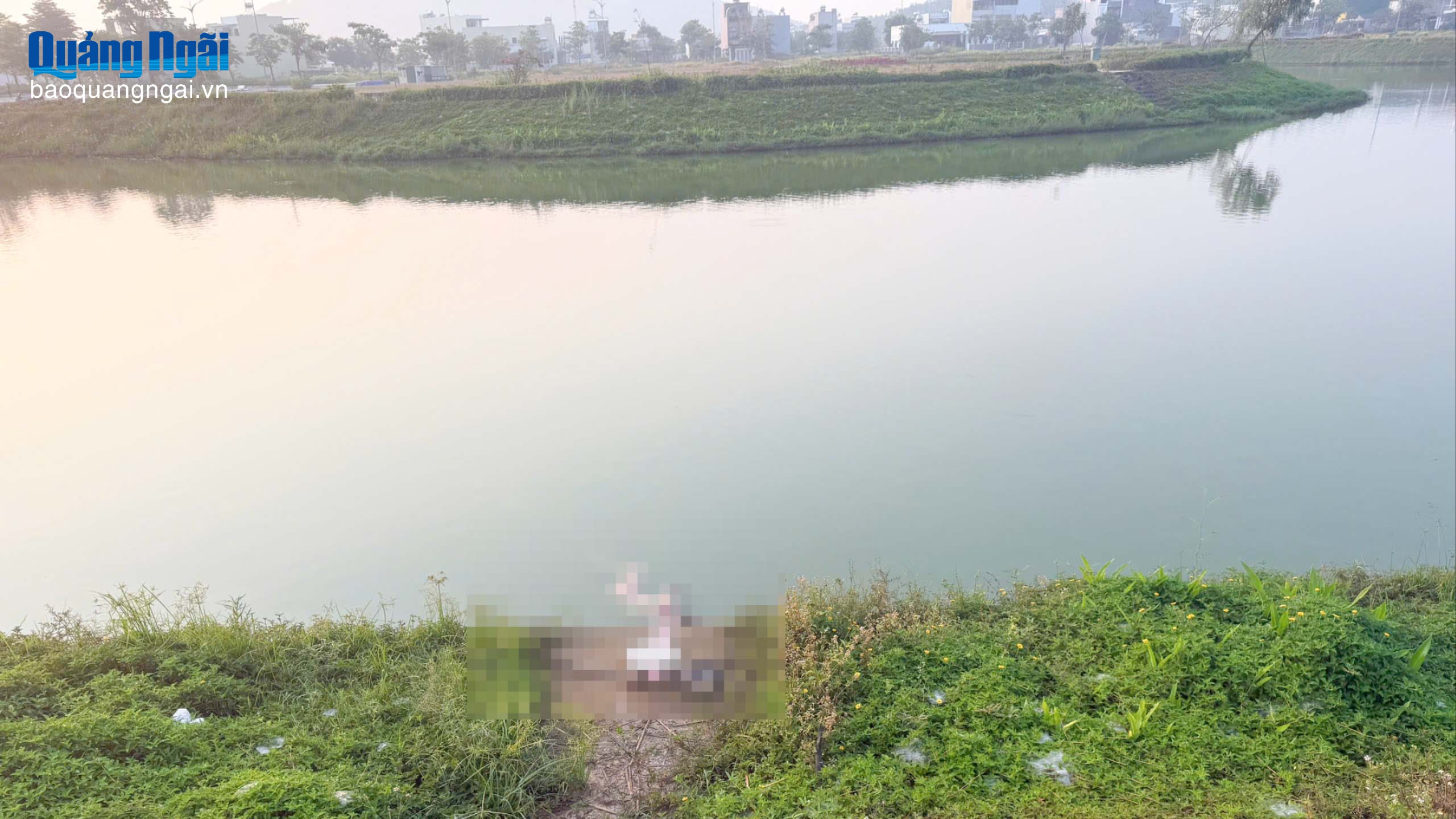 Phát hiện thi thể bé gái tử vong ở hồ sinh thái