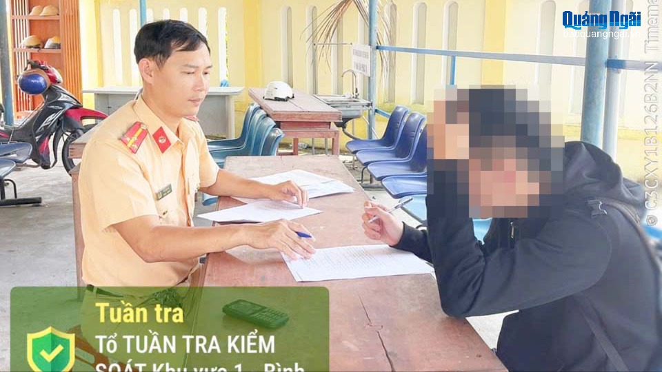 Xử phạt thiếu niên đi xe một bánh