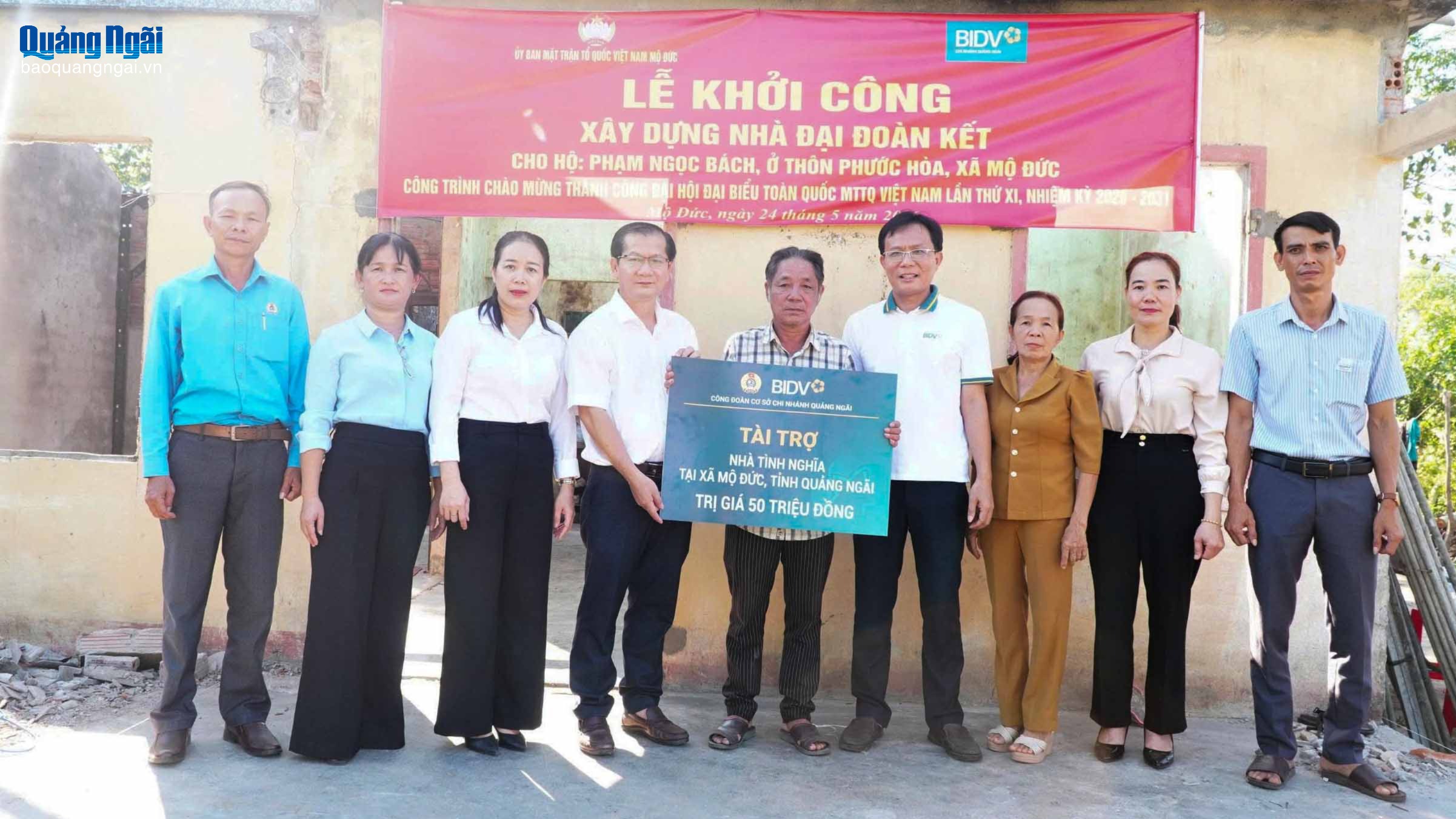 Công đoàn BIDV Quảng Ngãi hỗ trợ 50 triệu đồng xây dựng nhà tình nghĩa
