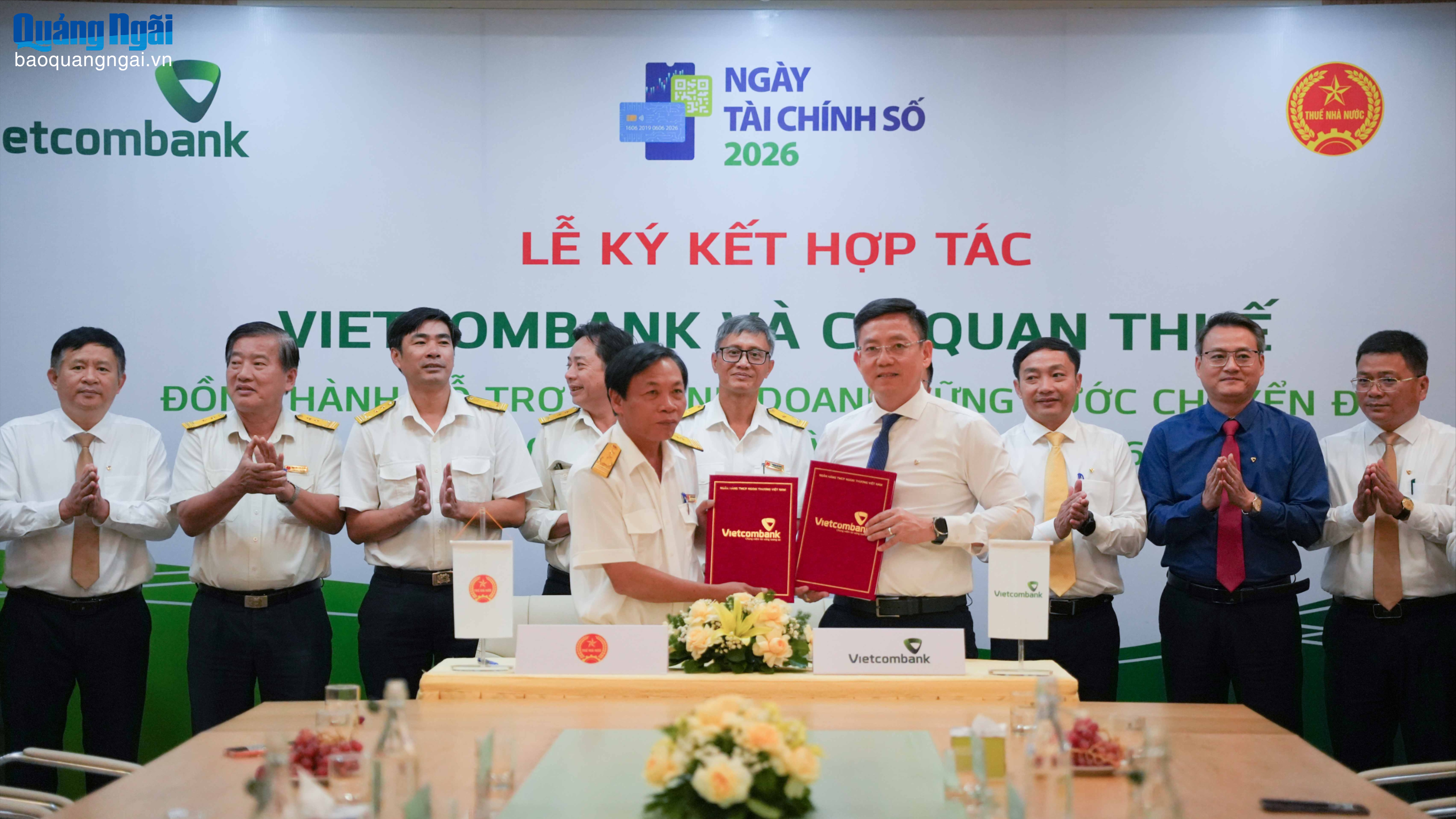 Ký kết phối hợp hỗ trợ hộ kinh doanh chuyển đổi số
