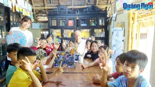 Tình người ở Gò Cỏ