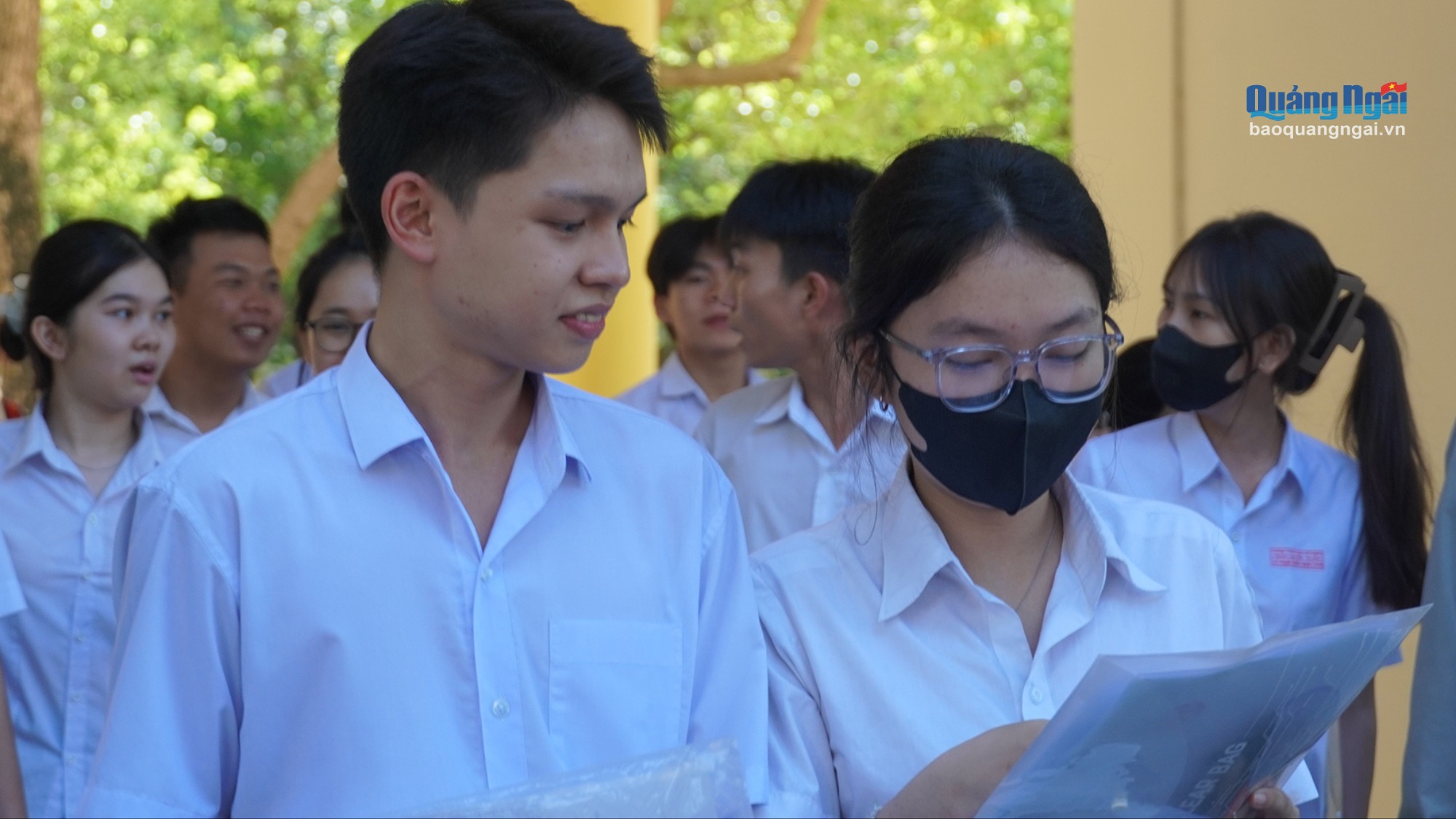 Thí sinh rạng rỡ sau khi hoàn thành 2 môn thi tự chọn